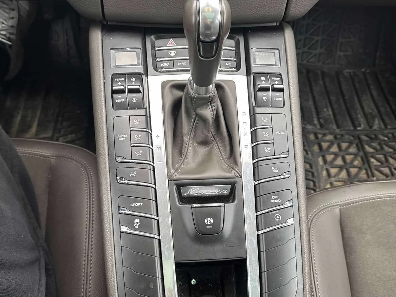 Porsche Macan * S * ПОДГРЕВ* ПАНОРАМА* , снимка 10 - Автомобили и джипове - 54162138