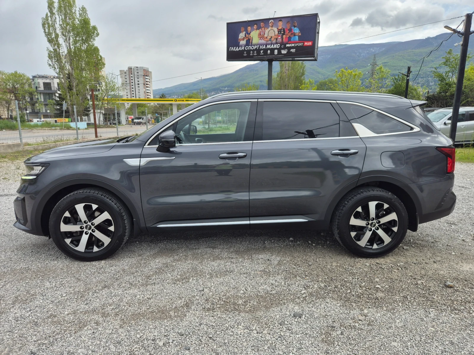 Kia Sorento Premium , снимка 2 - Автомобили и джипове - 54390883