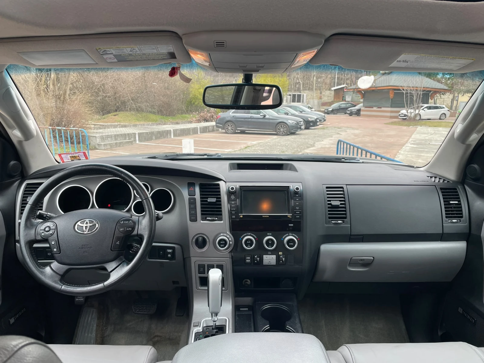 Toyota Sequoia Limited, снимка 8 - Автомобили и джипове - 54791336