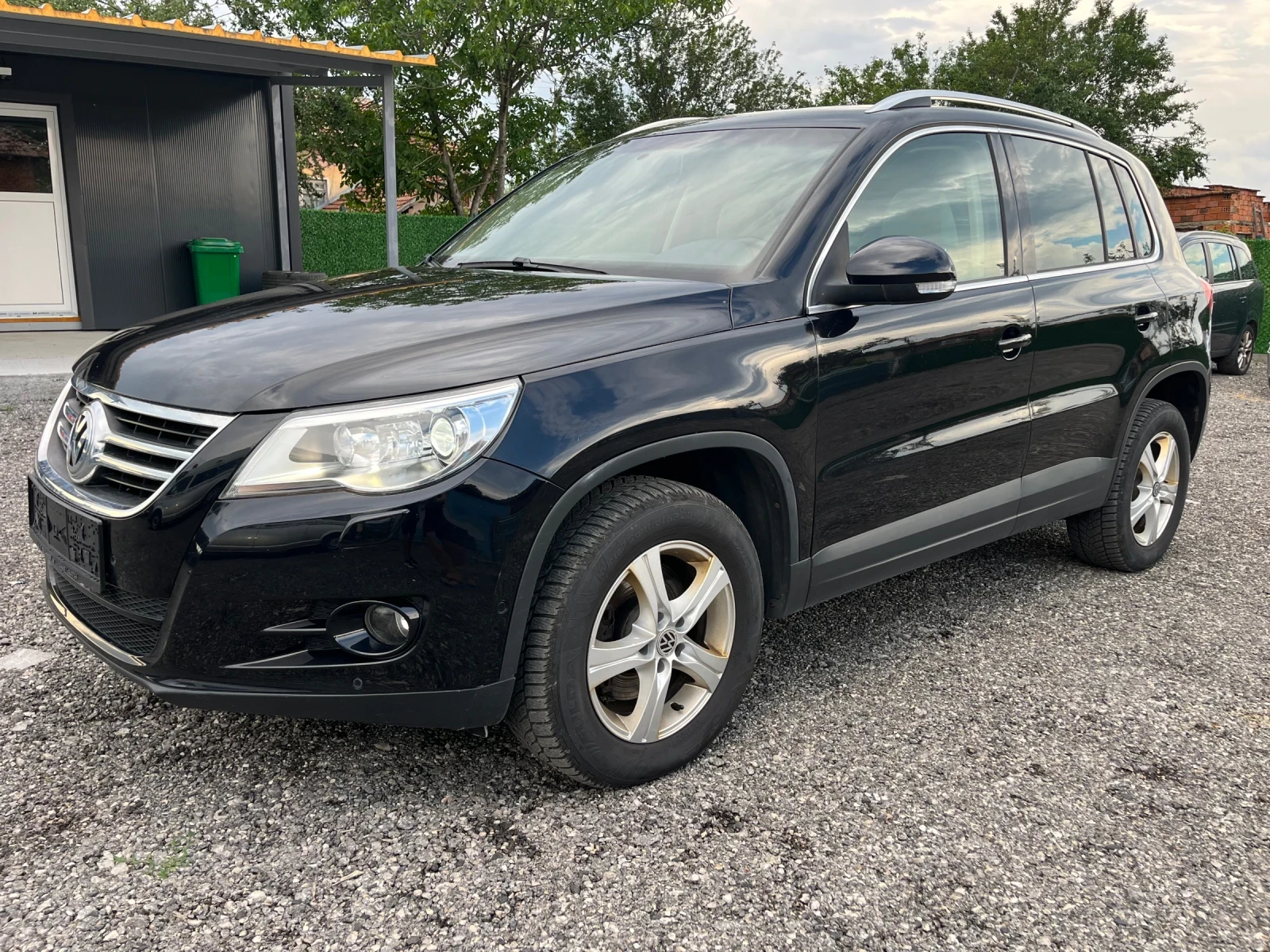 VW Tiguan 2.0TDI 4x4 КСЕНОН, снимка 2 - Автомобили и джипове - 55002814