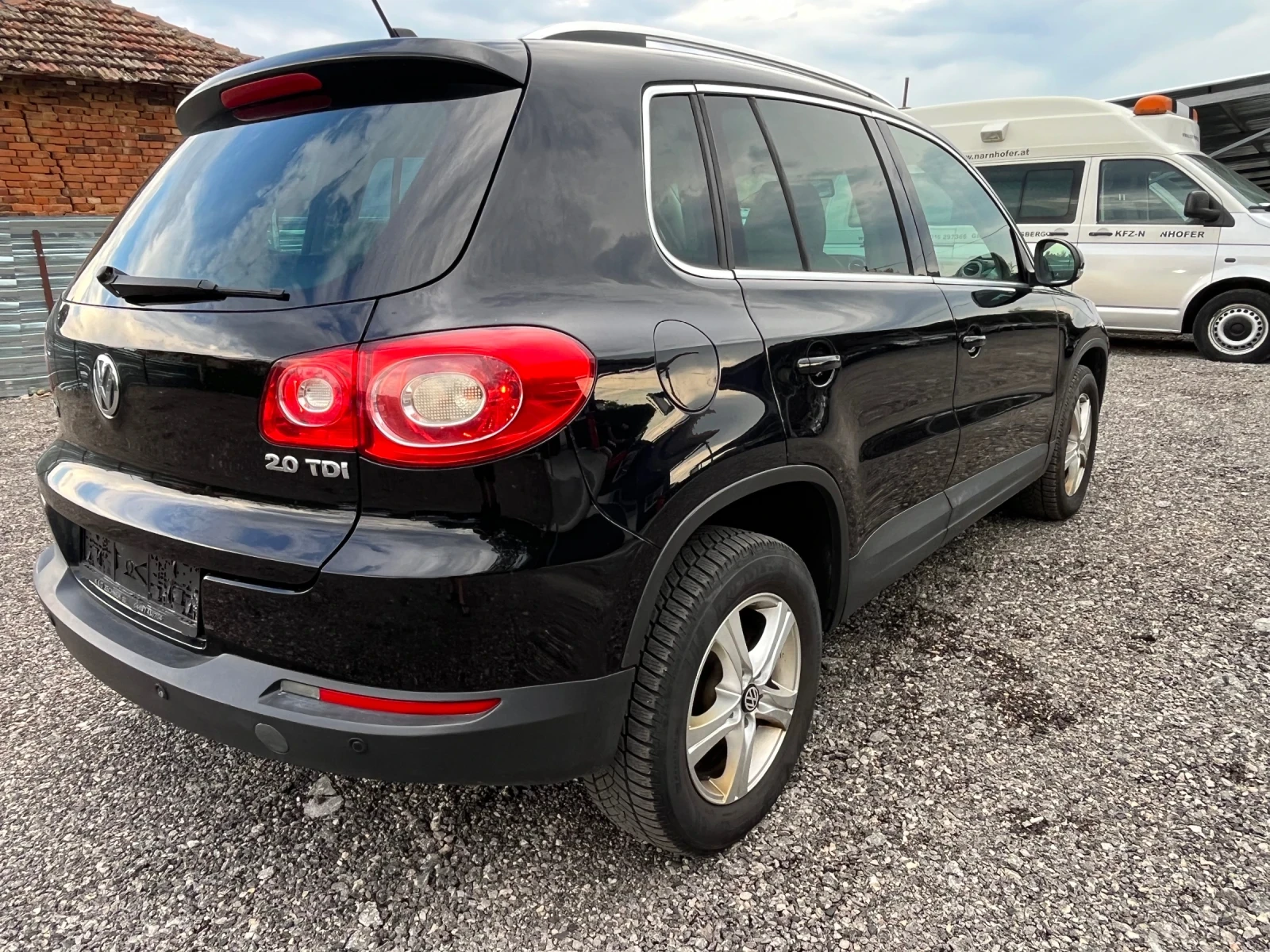 VW Tiguan 2.0TDI 4x4 КСЕНОН, снимка 7 - Автомобили и джипове - 55002814