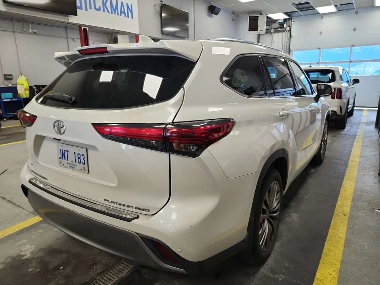 Toyota Highlander LIMITED| PANO| 360| ОБДУХВАНЕ| 2 КЛЮЧА| 7 МЕСТА, снимка 3 - Автомобили и джипове - 55279106