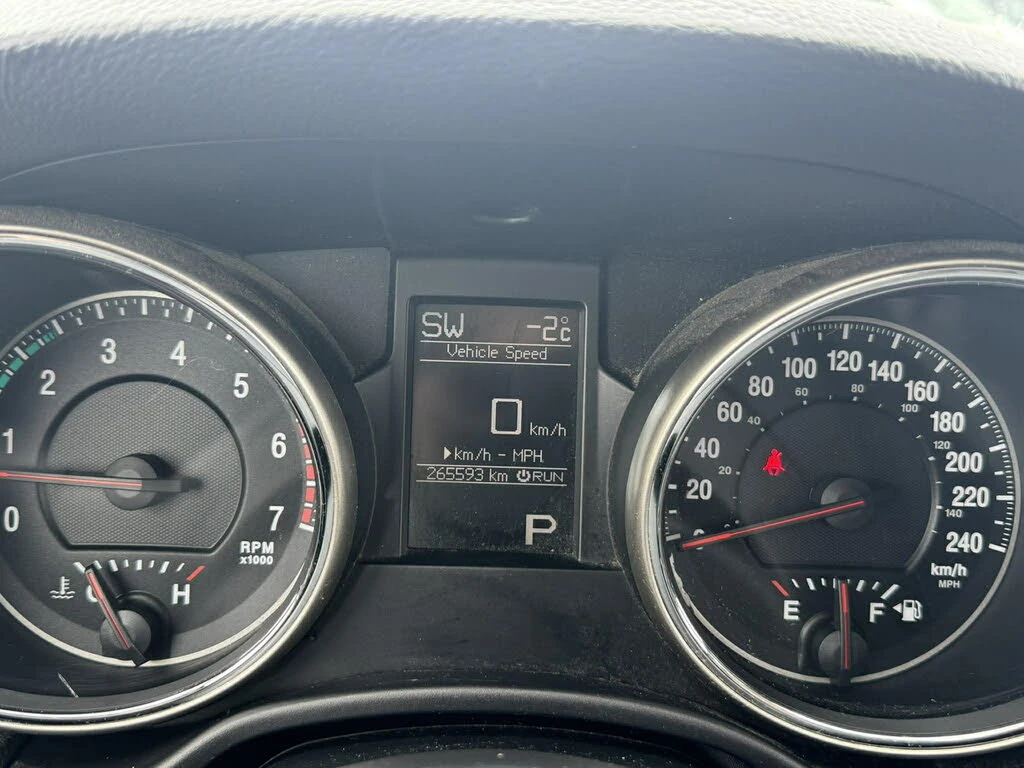 Jeep Grand cherokee Limited 4x4 5.7 * DISTRONIC * ОБДУХ * TV * KAMEPA, снимка 10 - Автомобили и джипове - 55296413