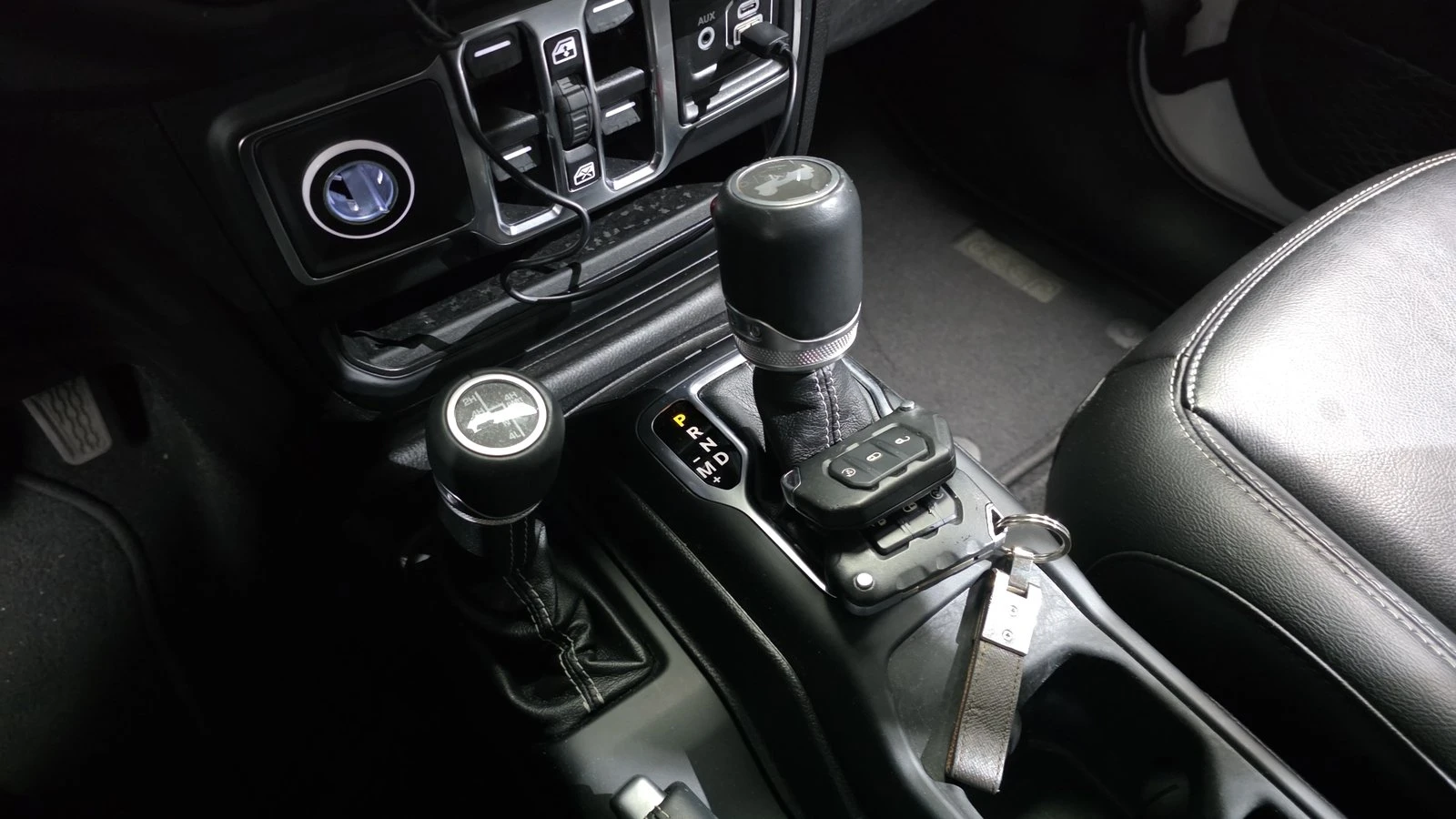 Jeep Wrangler 2.0* KEYLESS* BLIND SPOT* КРАЙНА ЦЕНА, снимка 9 - Автомобили и джипове - 55336533