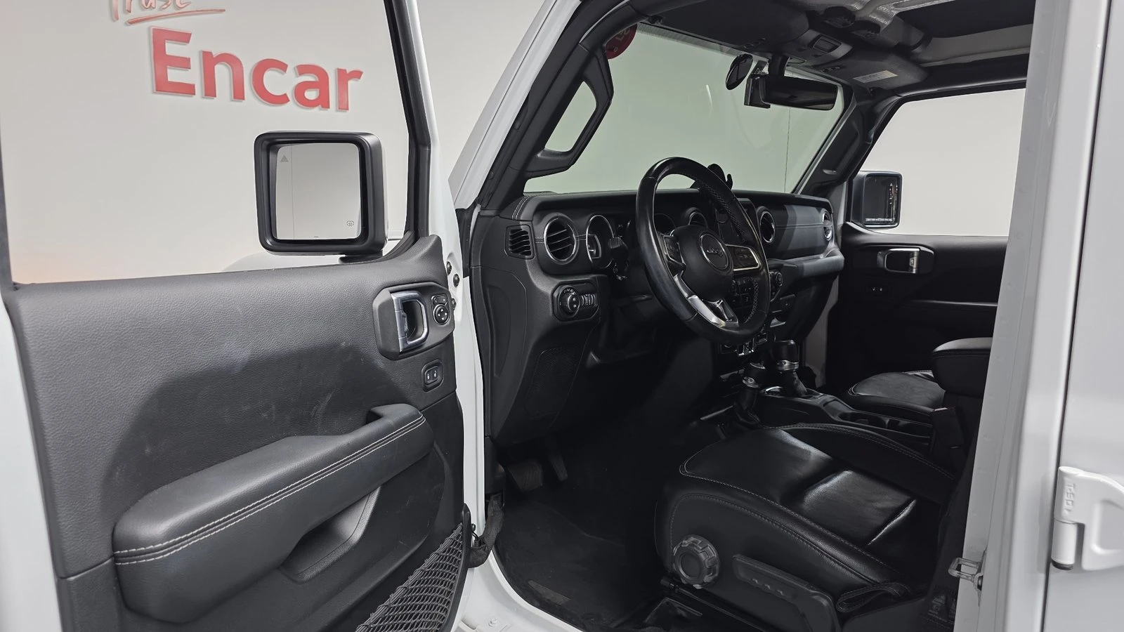 Jeep Wrangler 2.0* KEYLESS* BLIND SPOT* КРАЙНА ЦЕНА, снимка 10 - Автомобили и джипове - 55336533