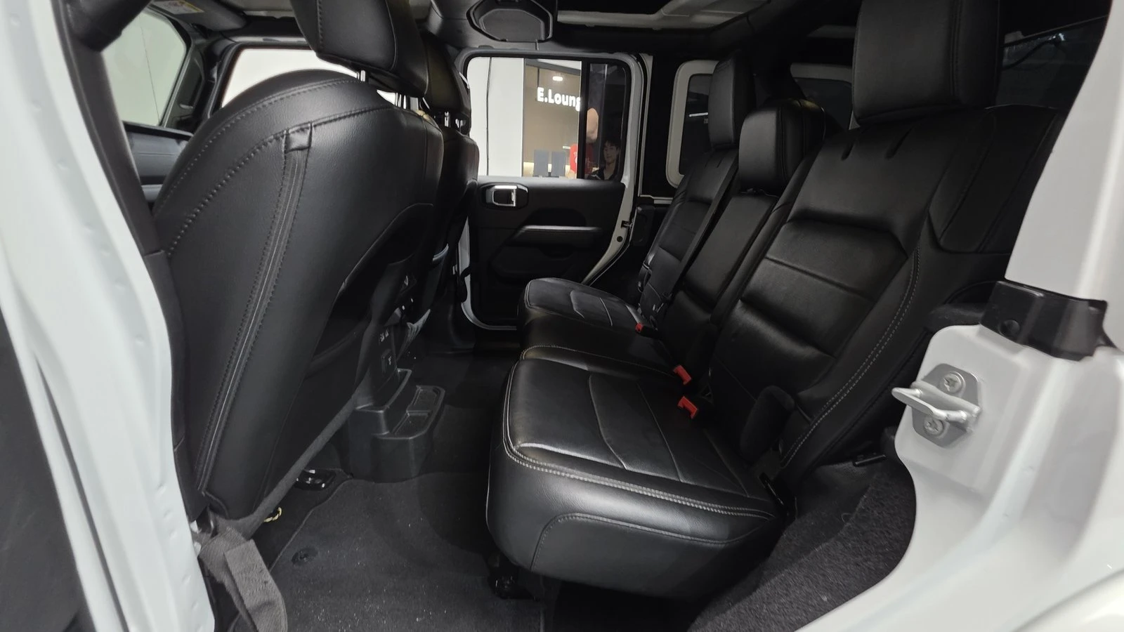 Jeep Wrangler 2.0* KEYLESS* BLIND SPOT* КРАЙНА ЦЕНА, снимка 12 - Автомобили и джипове - 55336533