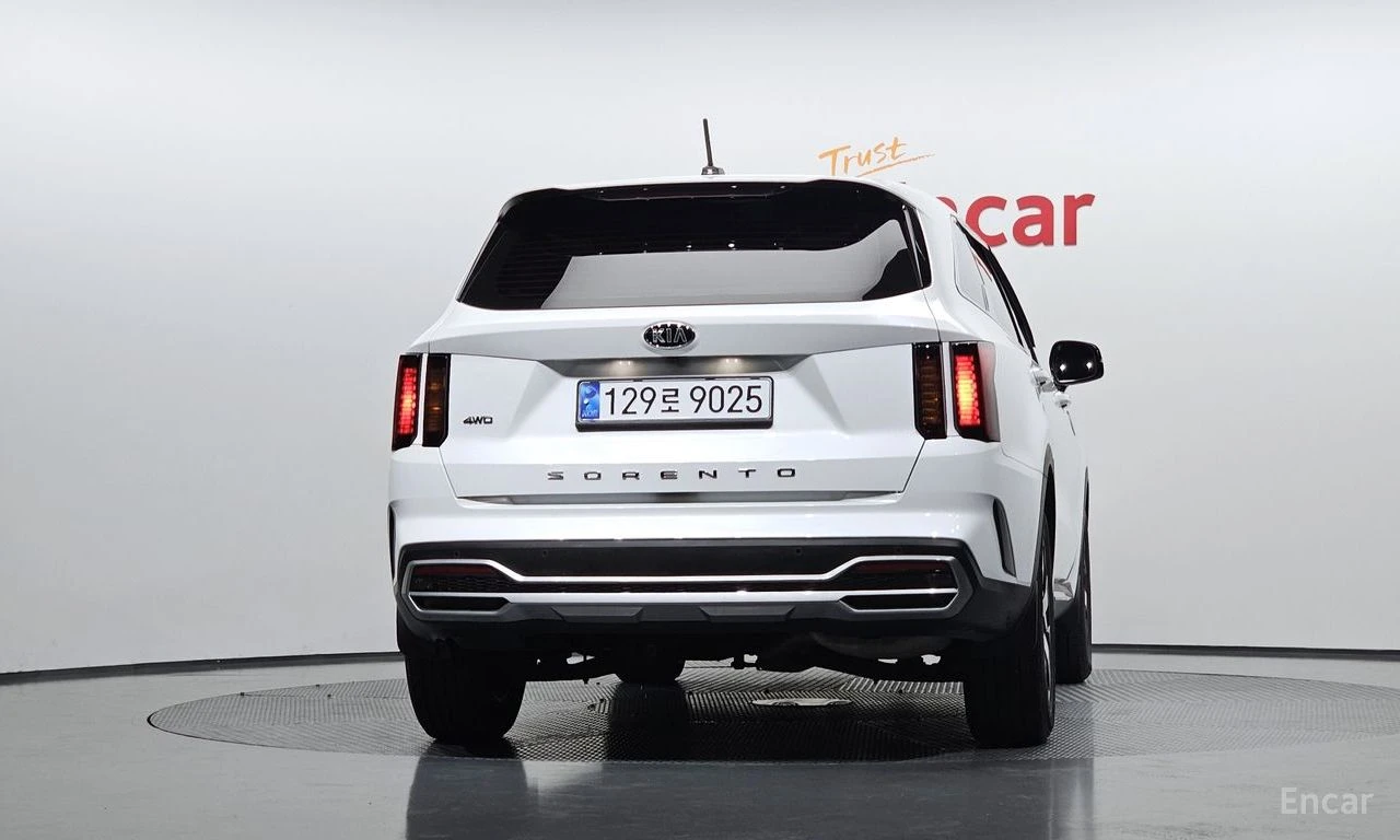 Kia Sorento 2.2D Trendy 4x4* ПОДГРЕВ* КАМЕРА* КРАЙНА ЦЕНА* , снимка 4 - Автомобили и джипове - 55485171