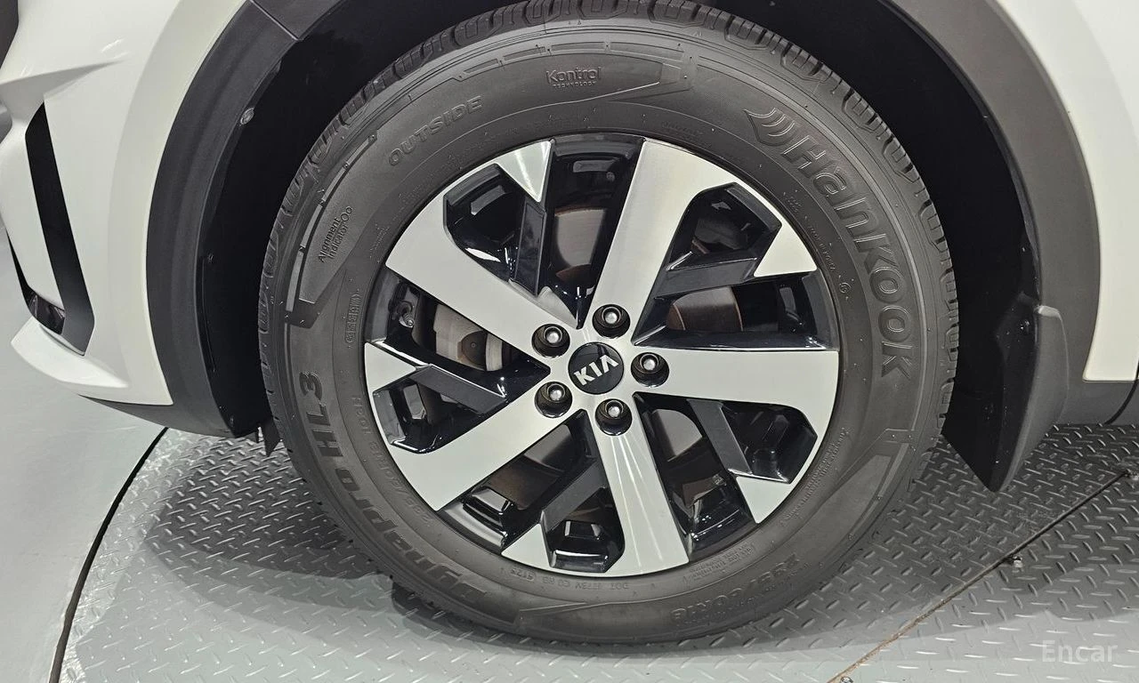Kia Sorento 2.2D Trendy 4x4* ПОДГРЕВ* КАМЕРА* КРАЙНА ЦЕНА* , снимка 5 - Автомобили и джипове - 55485171
