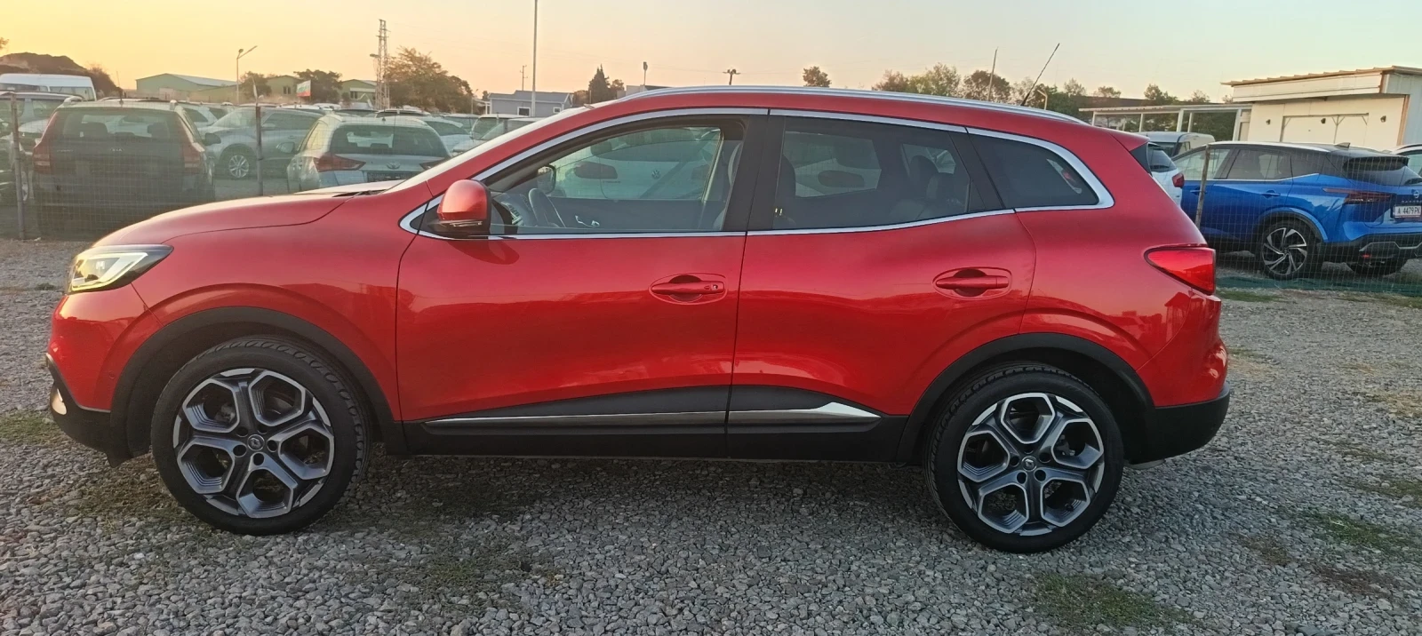 Renault Kadjar Панорама * Keyless *  , снимка 6 - Автомобили и джипове - 56442715