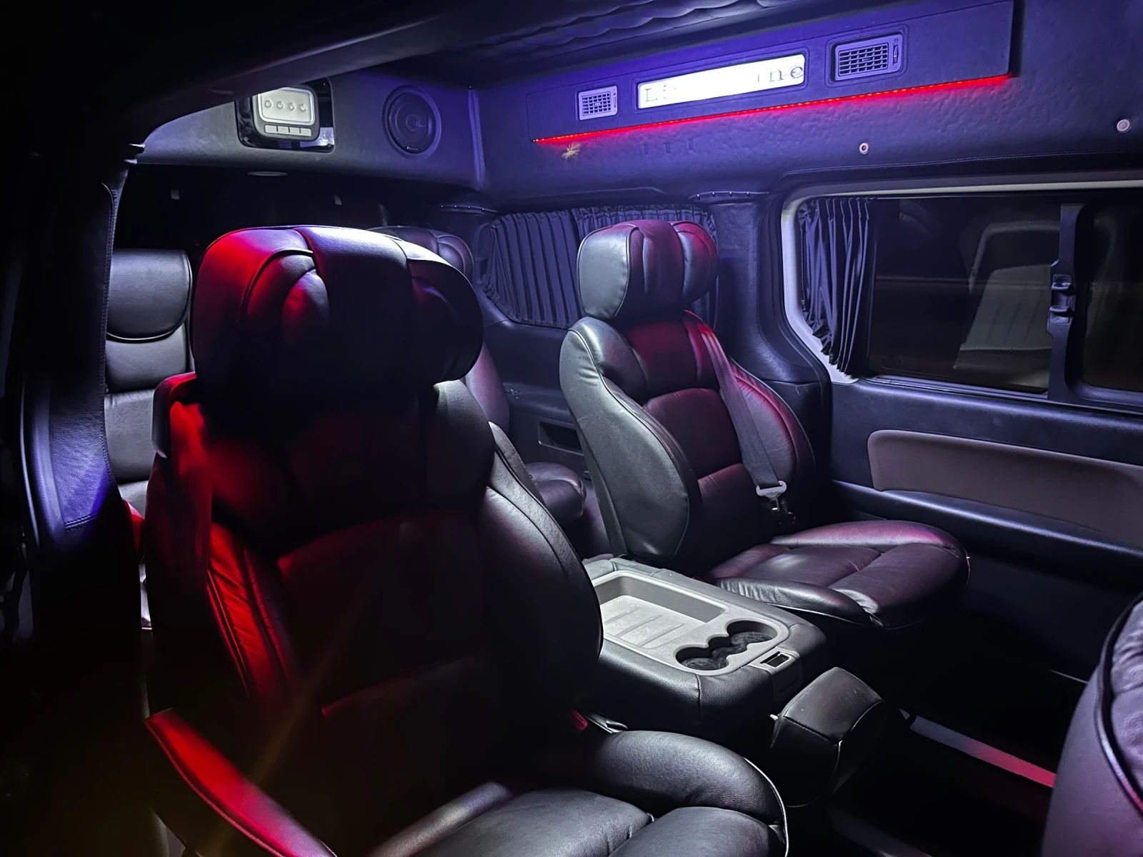 Hyundai Starex GRAND STAREX | LIMOUSINE EDITION | РЕГИСТРИРАН - изображение 6