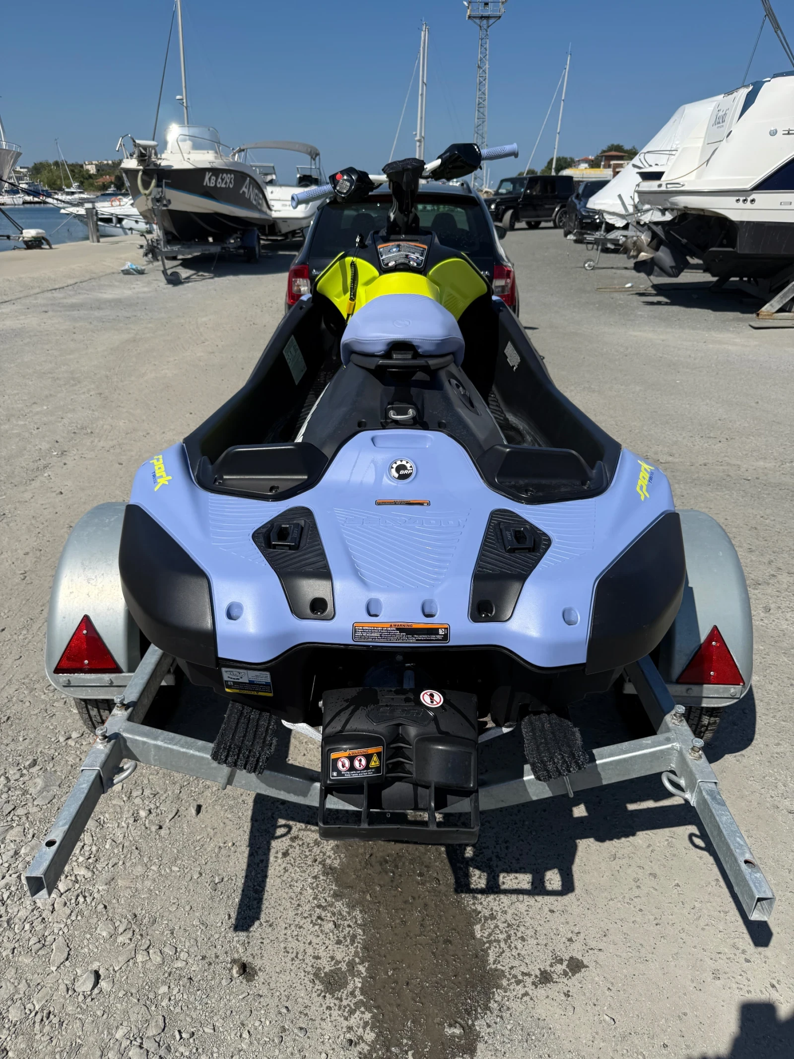 Джет Bombardier Sea Doo Spark Trixx 1Up с колесар и гаранция - изображение 3