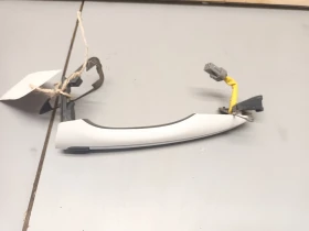 външна дръжка предна дясна Хюндай и40 1.7д