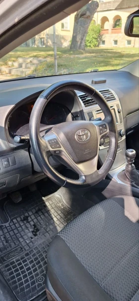 Toyota Avensis Хечбек , снимка 11