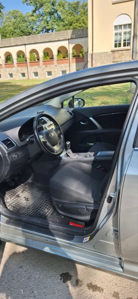 Toyota Avensis Хечбек , снимка 2