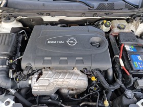 Opel Insignia 2.0DTH SPORTS TURER ECO TEC NAVI, снимка 17