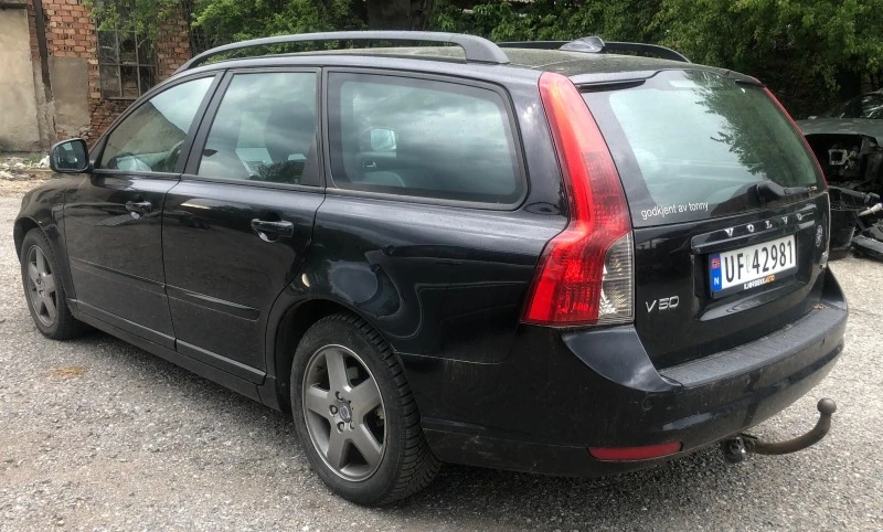 Volvo V50 1.6 hdi, снимка 5 - Автомобили и джипове - 45374529