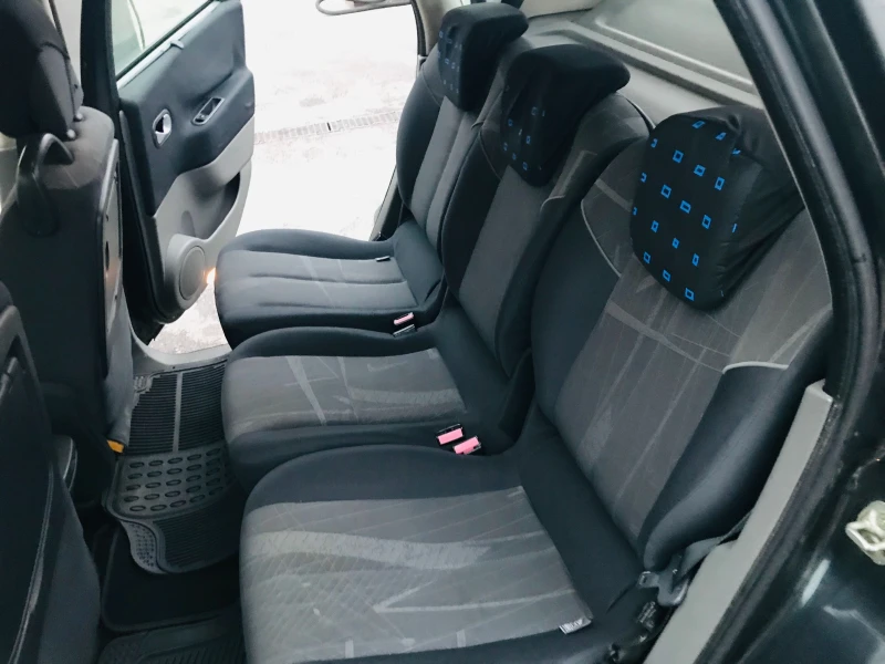 Renault Scenic, снимка 6 - Автомобили и джипове - 47198278