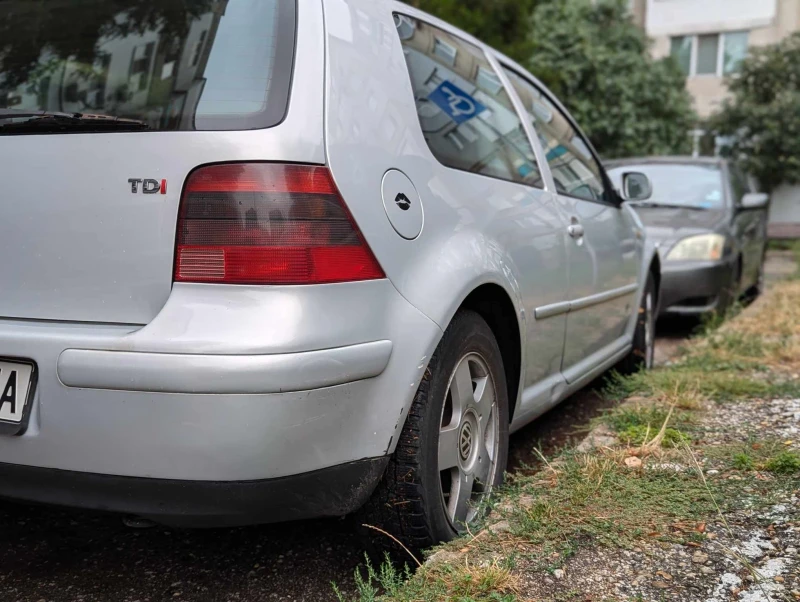 VW Golf 1.9 tdi, снимка 3 - Автомобили и джипове - 47400450