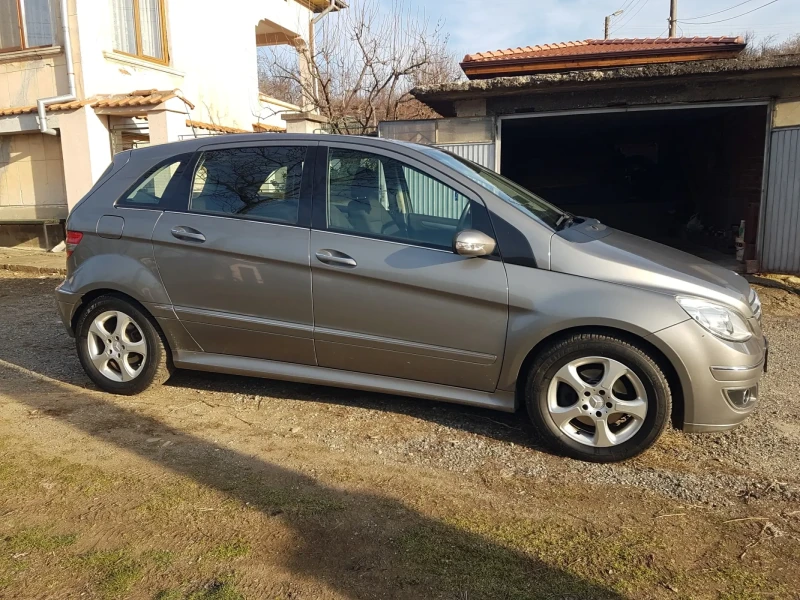 Mercedes-Benz B 180, снимка 4 - Автомобили и джипове - 49259099