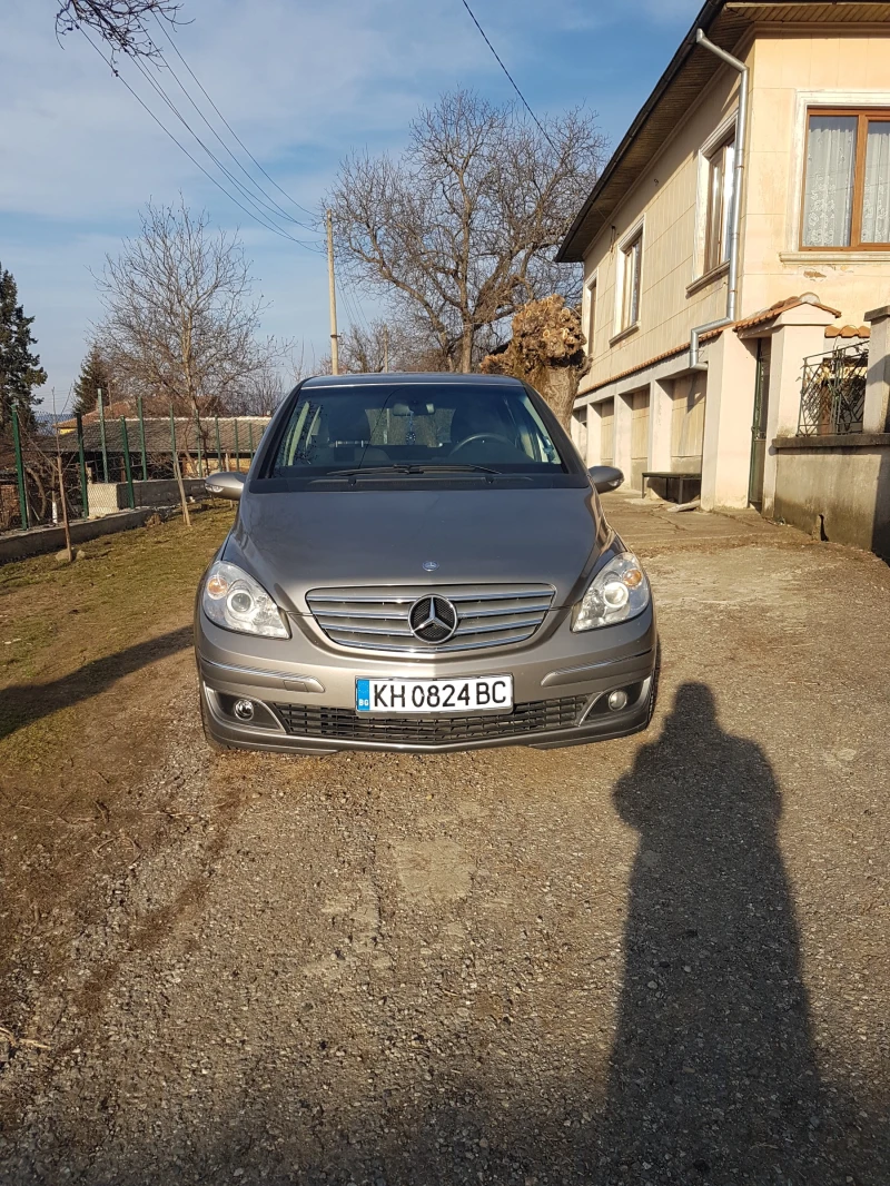 Mercedes-Benz B 180, снимка 1 - Автомобили и джипове - 49259099