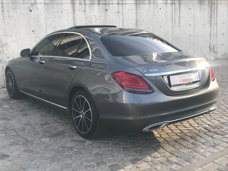 Mercedes-Benz C 300 4matik/AUTO/LED/NAVI/360 /TV/Excellent!, снимка 4 - Автомобили и джипове - 51648441