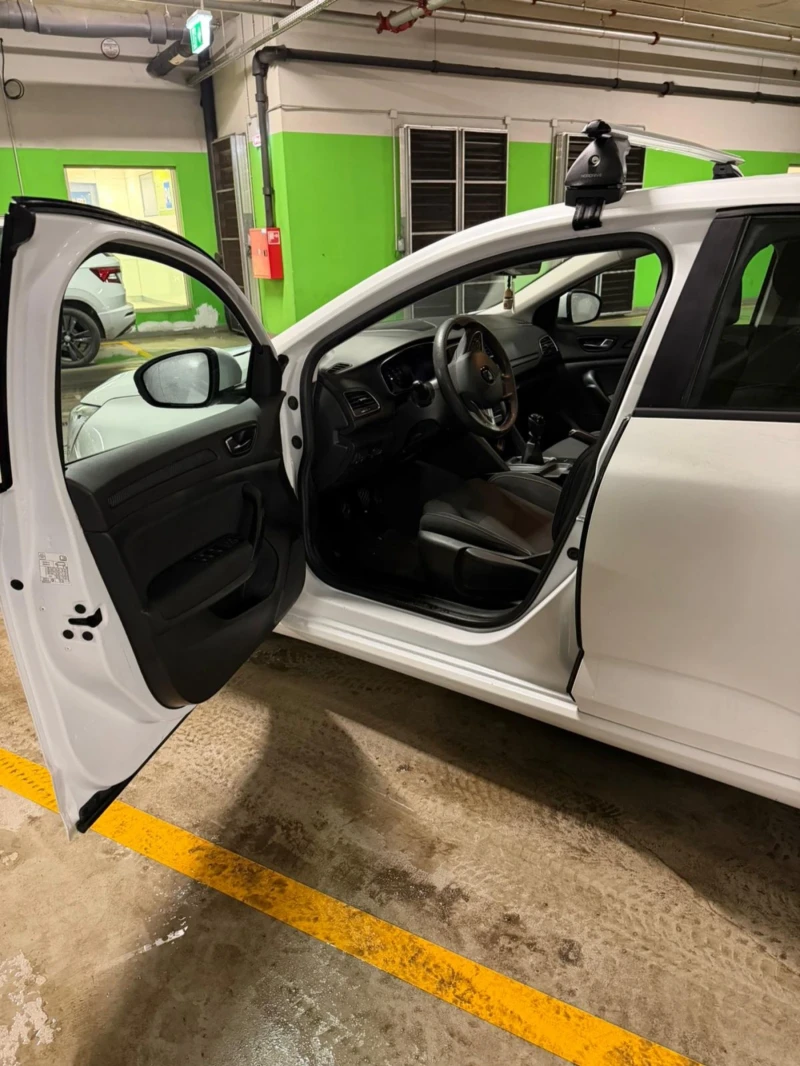 Renault Megane IV 1.6 Sce - Газов инжекцион Landi Renzo, снимка 13 - Автомобили и джипове - 53038322