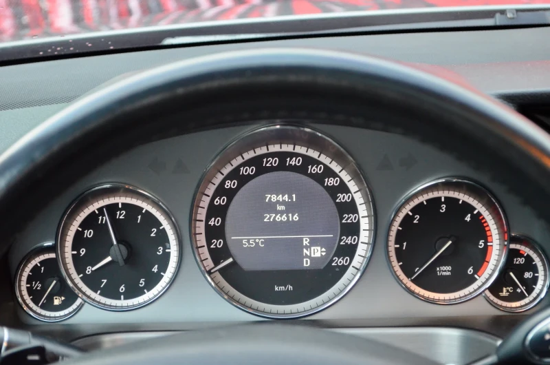 Mercedes-Benz E 350 CDI 4-matic, снимка 7 - Автомобили и джипове - 52553854