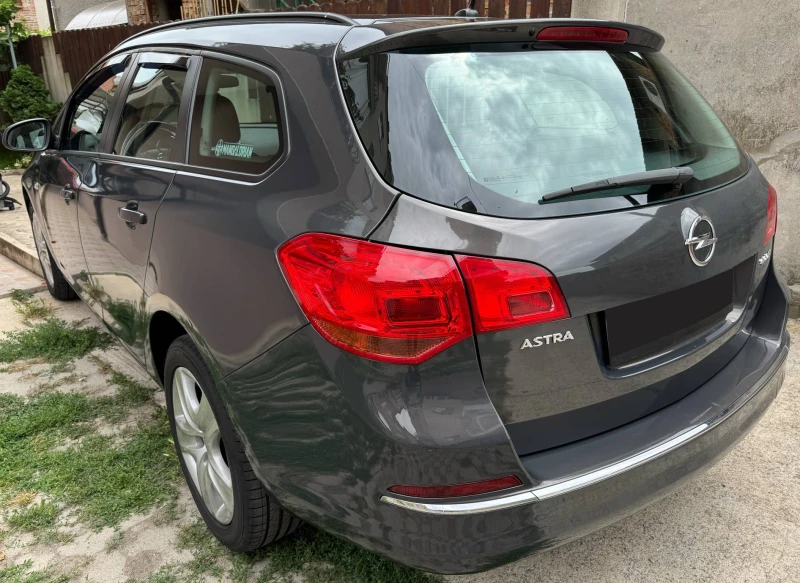 Opel Astra, снимка 2 - Автомобили и джипове - 52866834