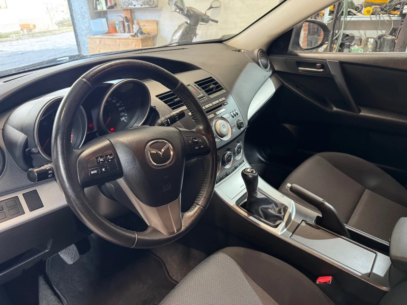 Mazda 3 1.6 140000 km., снимка 4 - Автомобили и джипове - 52943934