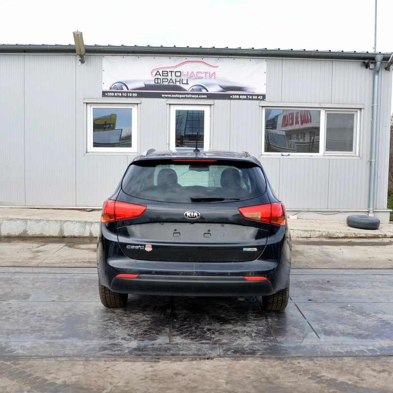 Kia Ceed 1.6 CRDI, снимка 4 - Автомобили и джипове - 53110462