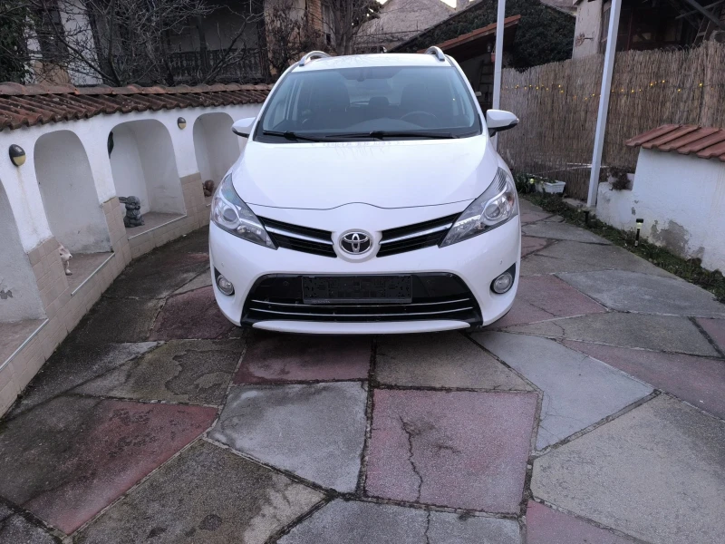 Toyota Verso 1.8 бензин 