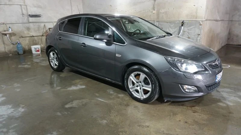 Opel Astra 1.7 CDTI, снимка 2 - Автомобили и джипове - 49422971