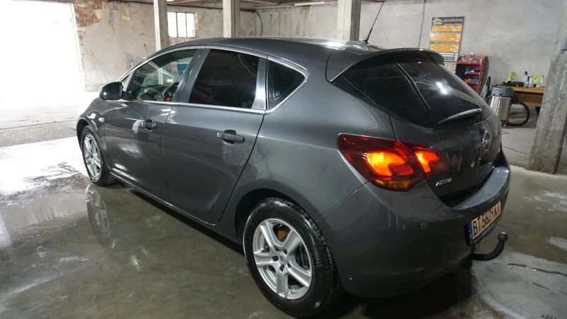 Opel Astra 1.7 CDTI, снимка 4 - Автомобили и джипове - 49422971