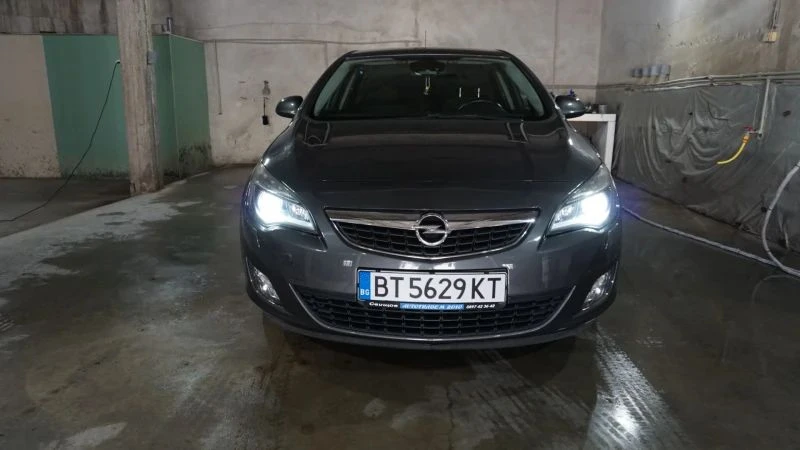 Opel Astra 1.7 CDTI, снимка 1 - Автомобили и джипове - 49422971