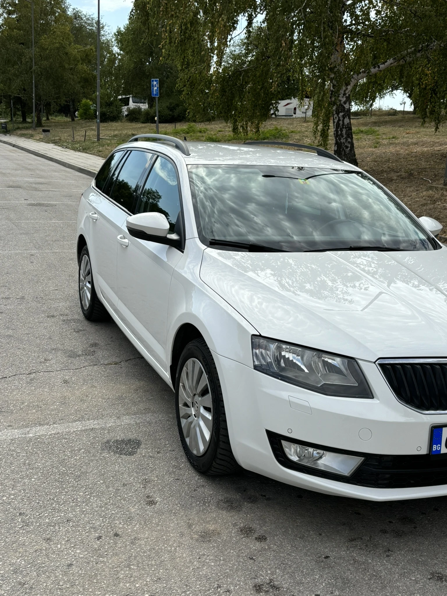 Skoda Octavia 2.0, TDI Automatic 4x4 - изображение 2