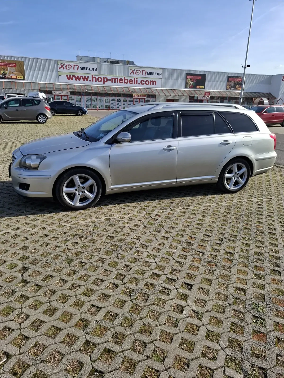 Toyota Avensis 2.2 D4D 6 скорости - изображение 6