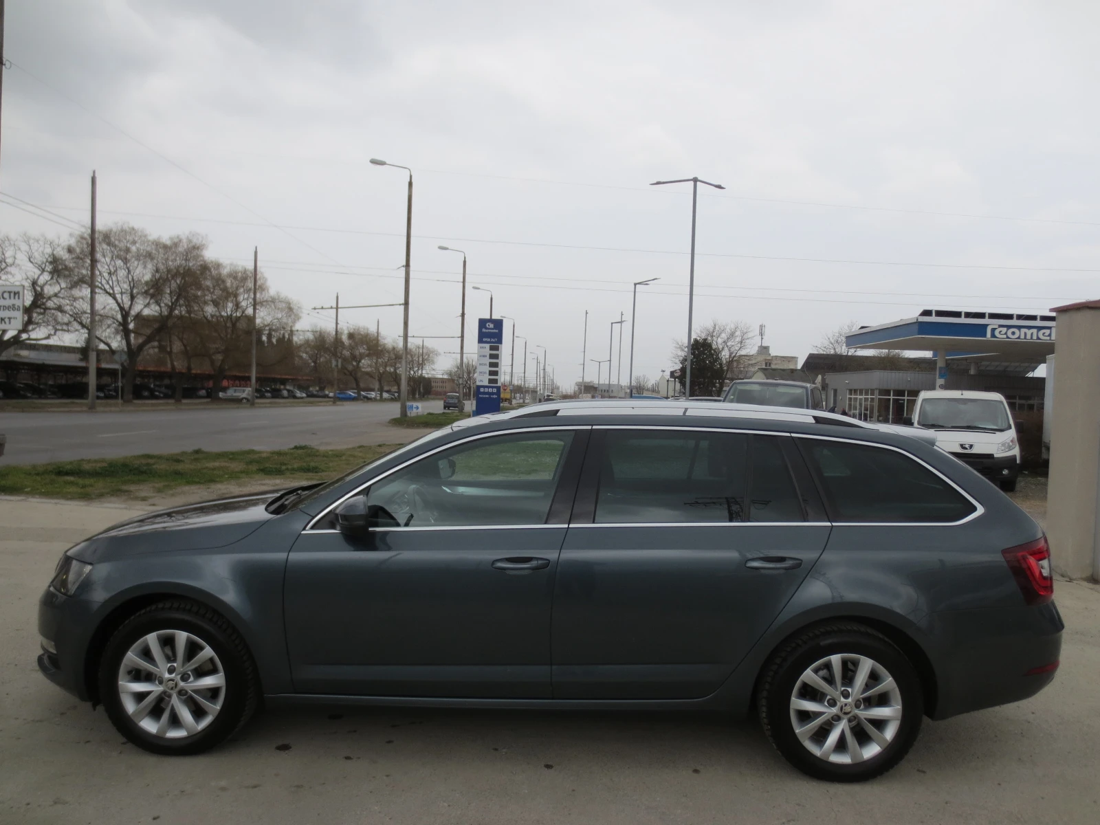 Skoda Octavia 1.5 G-TEC METAH - изображение 8