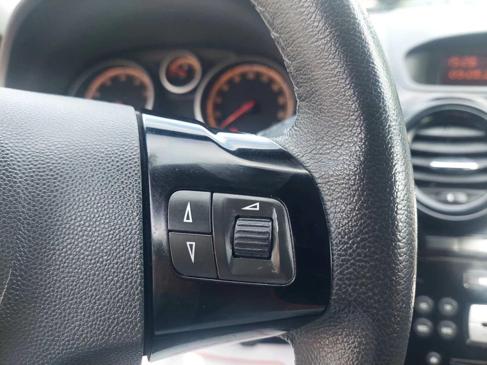 Opel Corsa -  | Mobile.bg   11