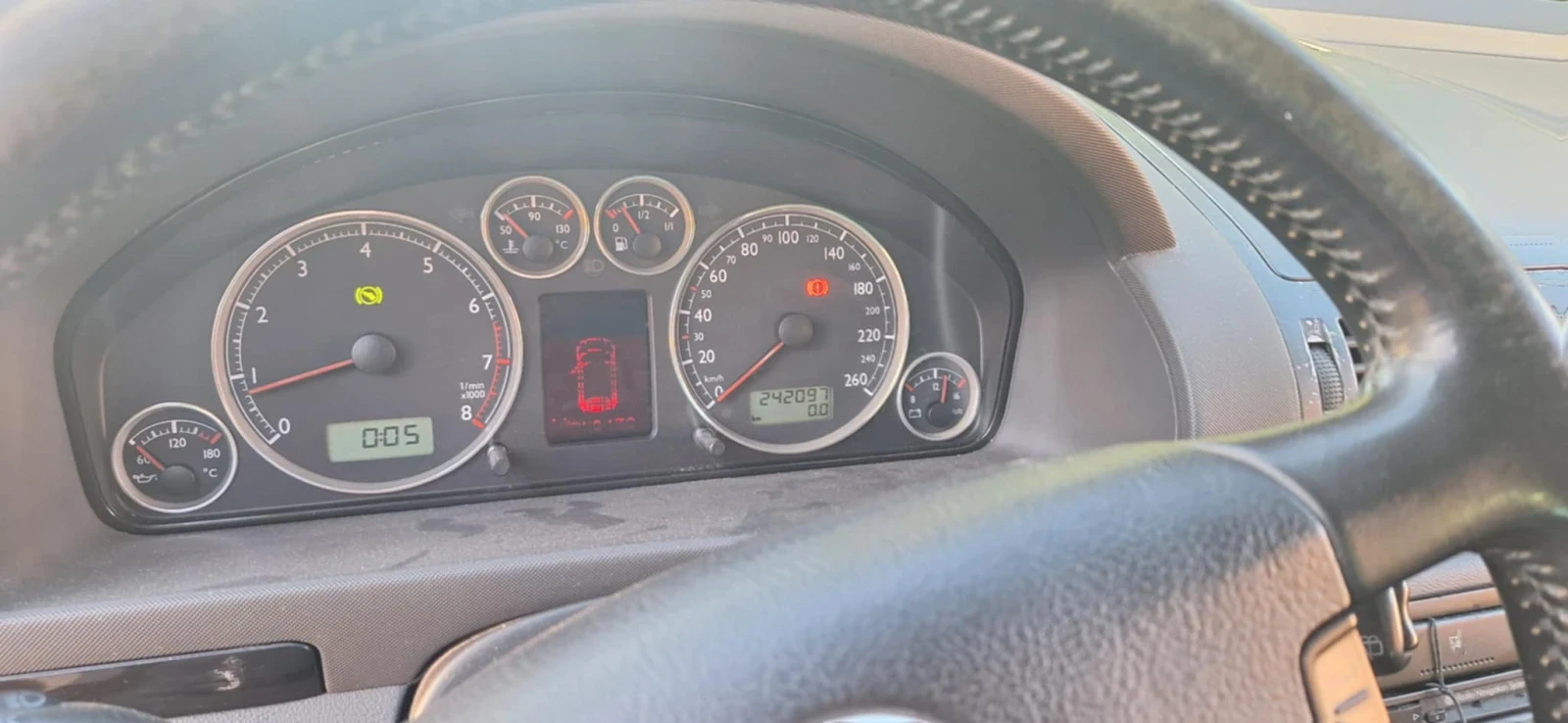 VW Sharan  - изображение 8