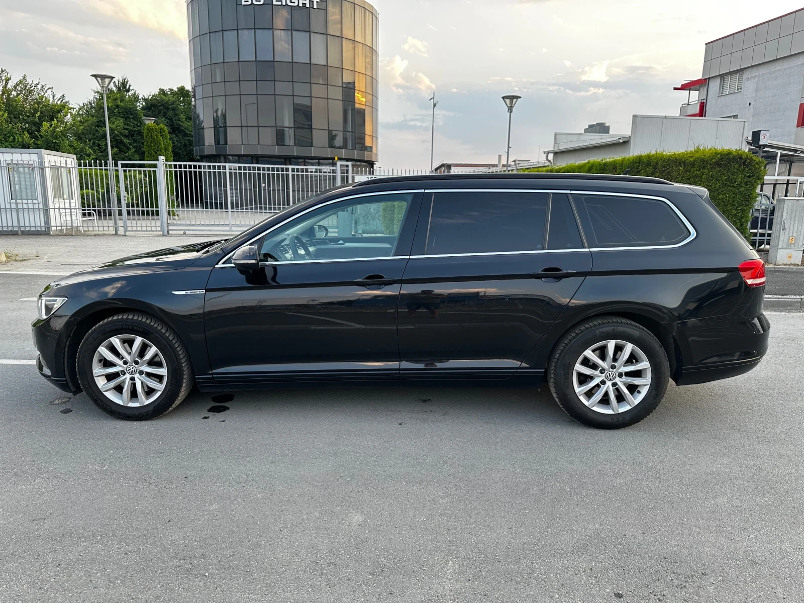 VW Passat 2.0TDI 150кс DSG * Distronic * Подгрев * Серв.исто - изображение 7
