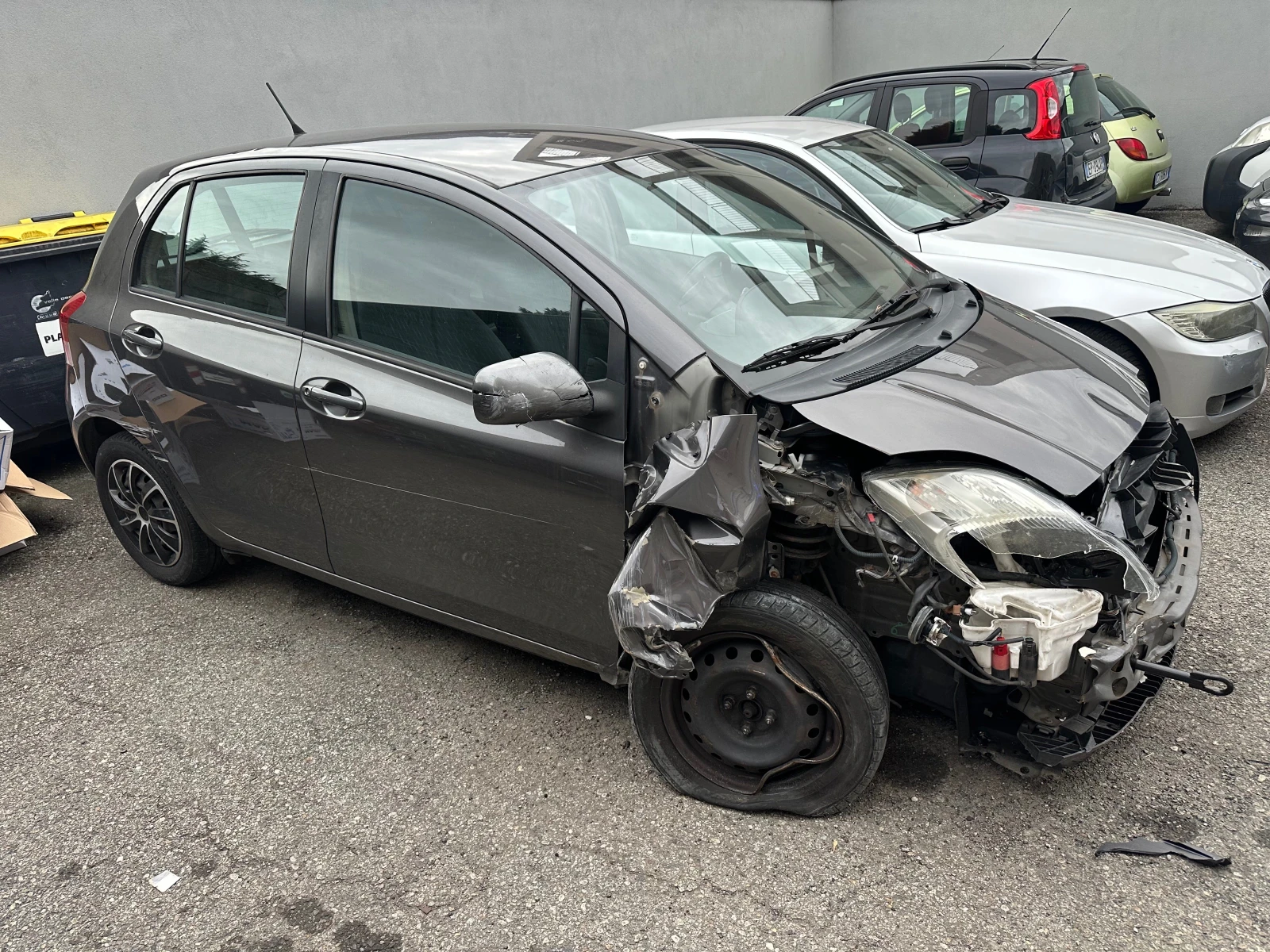 Toyota Yaris 1.5i - изображение 3