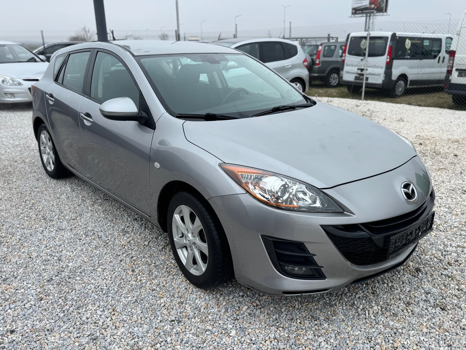 Mazda 3 1.6 140000 km. - изображение 4