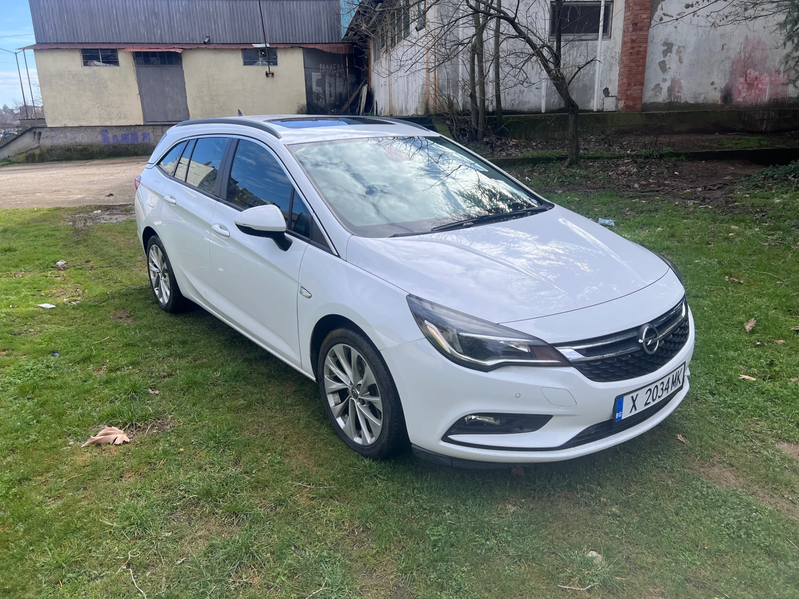 Opel Astra 1.6 CDTI SPORT ТУРБО С ПАНОРАМА  - изображение 2
