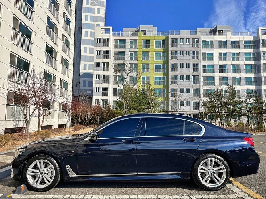 BMW 740  - изображение 5