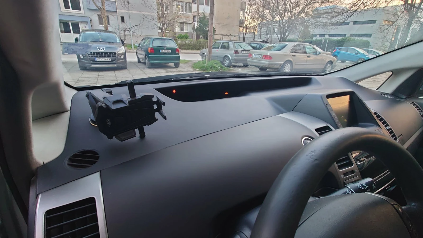 Toyota Prius | Mobile.bg � ����������� 14