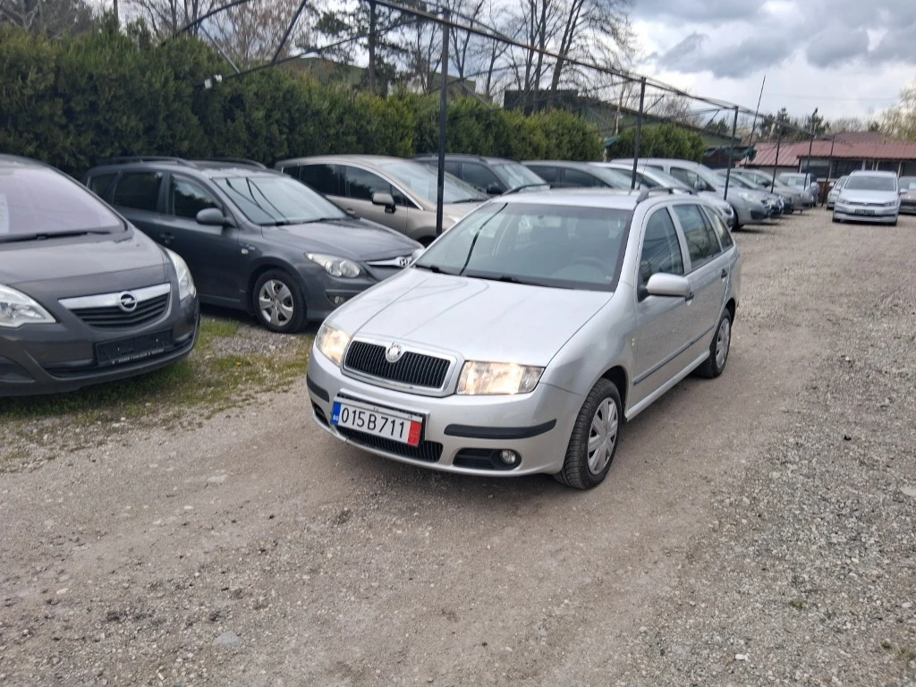 Skoda Fabia, снимка 2 - Автомобили и джипове - 54464246