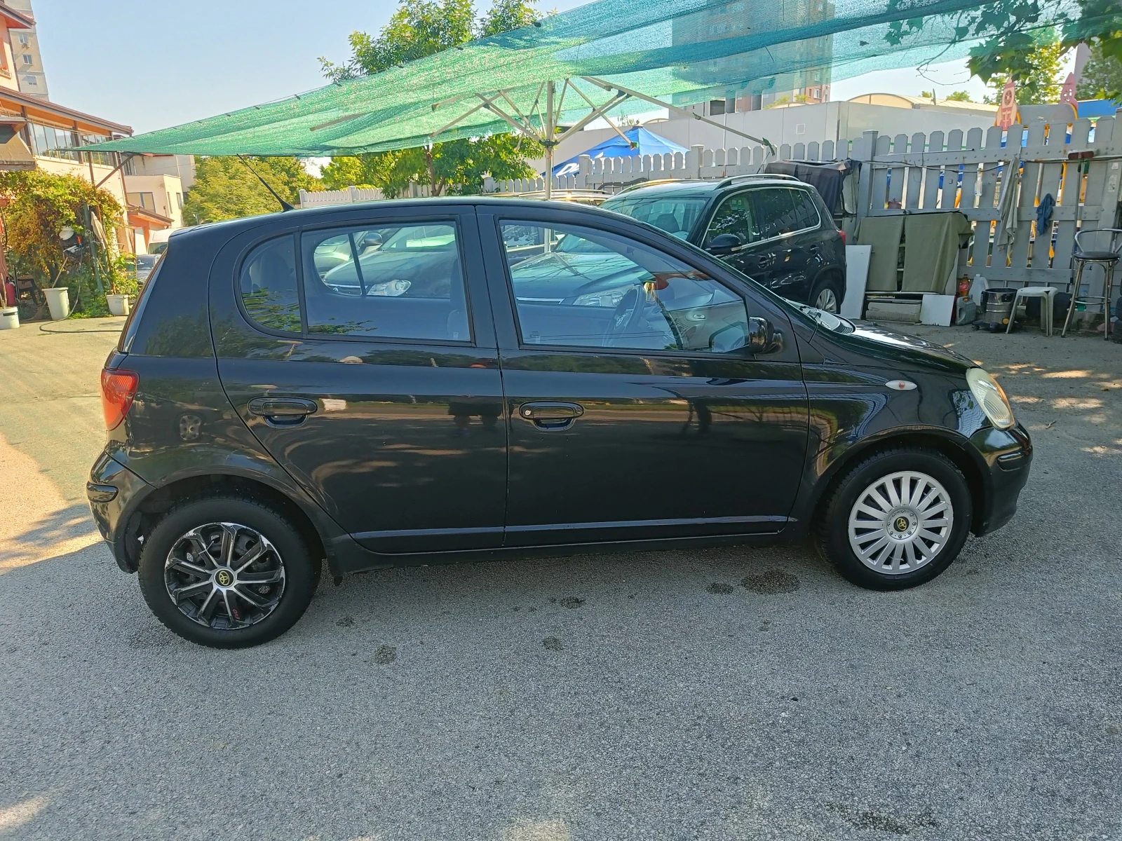 Toyota Yaris 1.4 bartrer 64kc., снимка 4 - Автомобили и джипове - 54689153