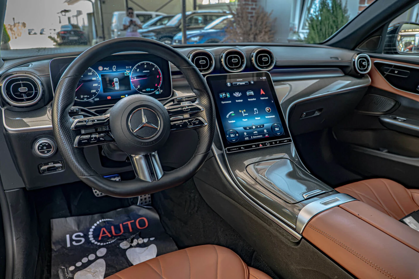 Mercedes-Benz C 220 AMG Line/Exclusive/4Matic/MBUX/Ambient/Подгрев/Кар, снимка 9 - Автомобили и джипове - 55383427
