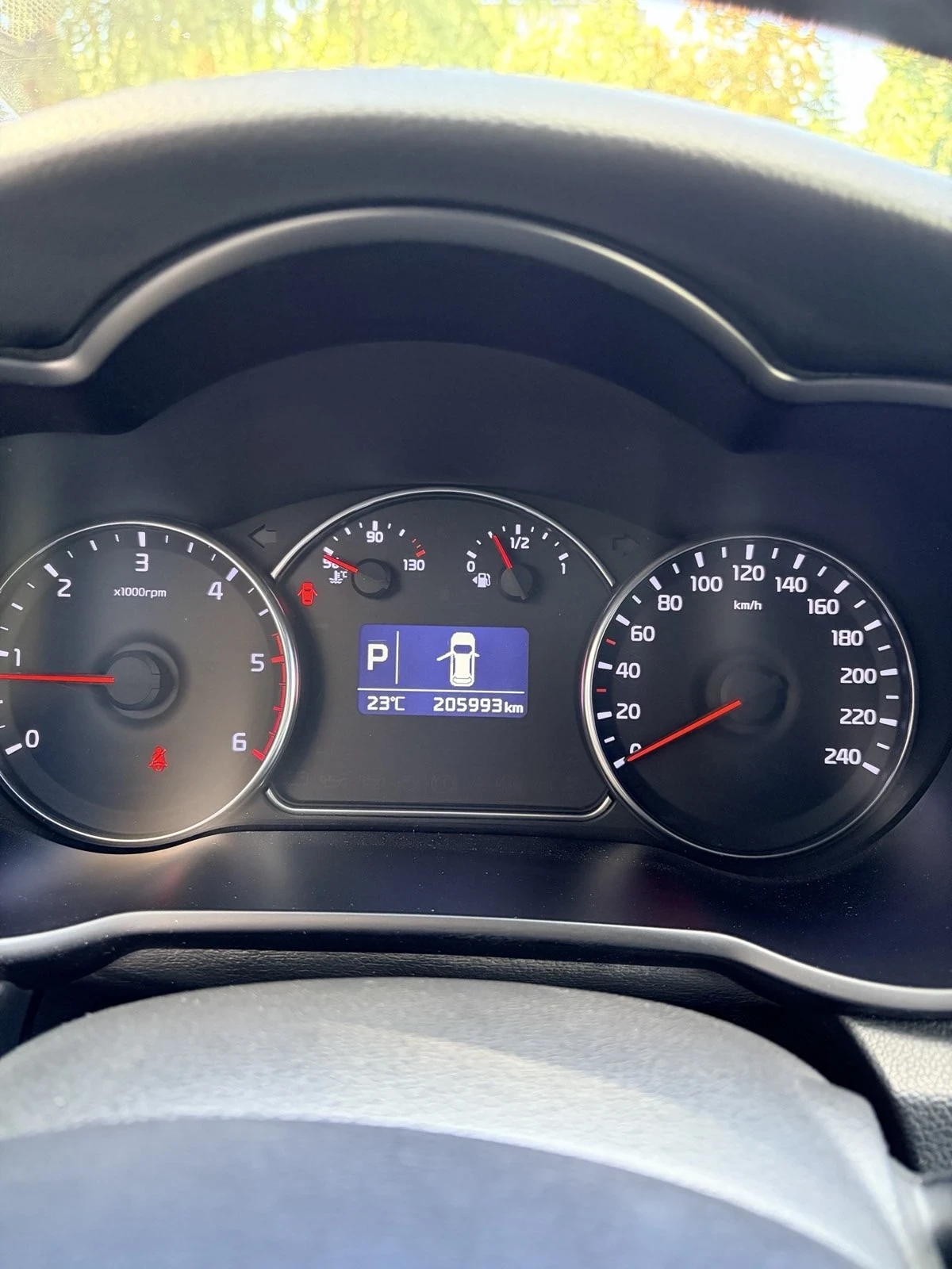 Kia Carens 1.7 CRDi 136 hp automatic, снимка 13 - Автомобили и джипове - 55679048