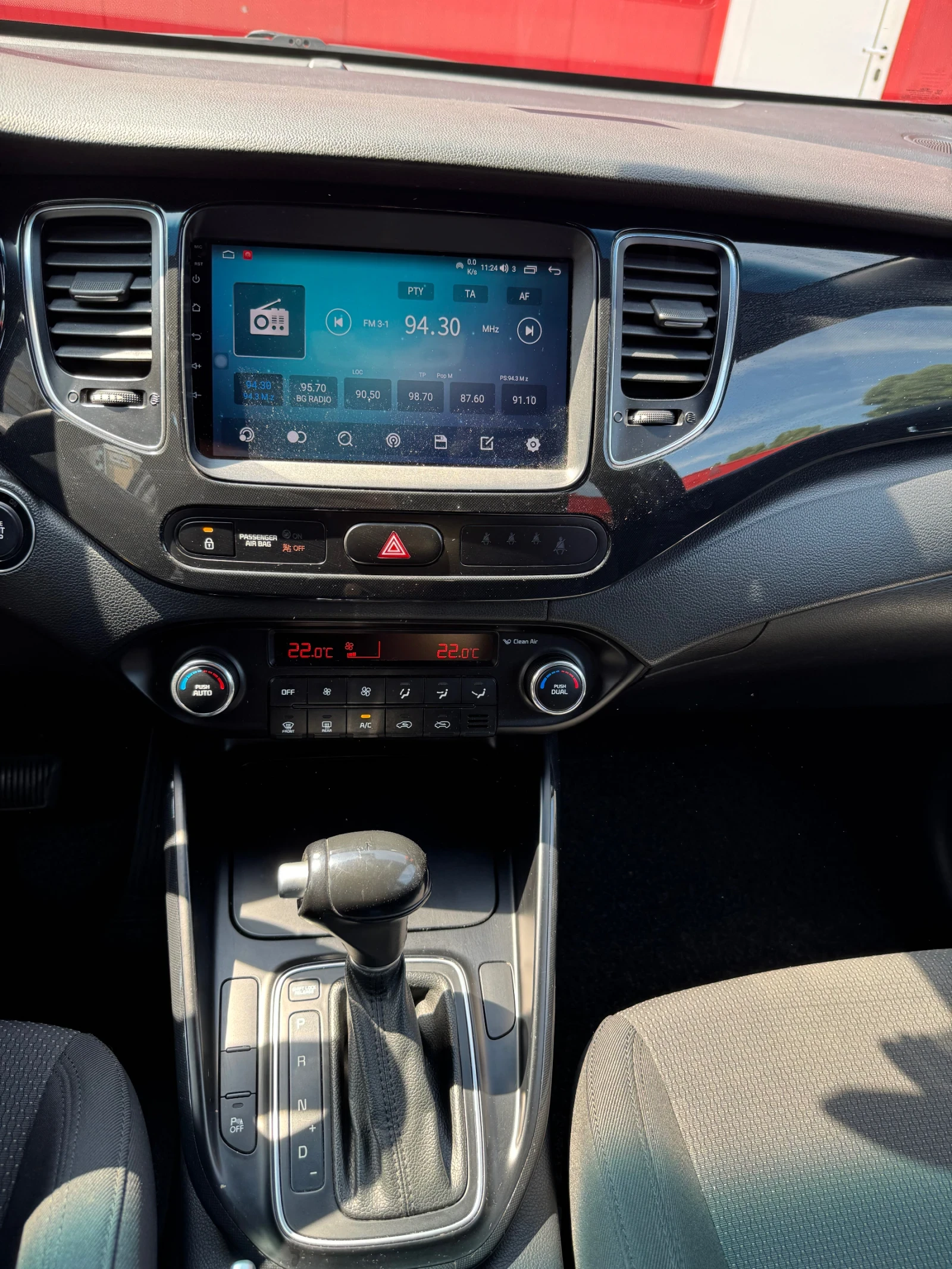 Kia Carens 1.7 CRDi 136 hp automatic, снимка 12 - Автомобили и джипове - 55679048